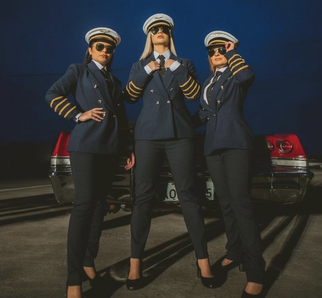 [Maiara & Maraísa assumem show de Marília Mendonça ]