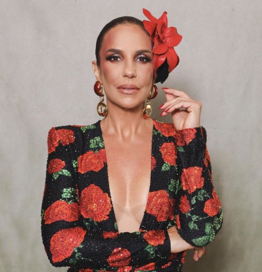 Ivete Sangalo se emociona ao falar sobre comemoração dos 50 anos Ivete Sangalo se emociona ao falar sobre comemoração dos 50 anos