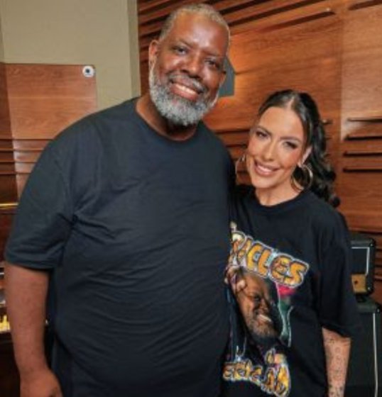 Ana Clara e Péricles se unem em lançamento de nova versão do sucesso 