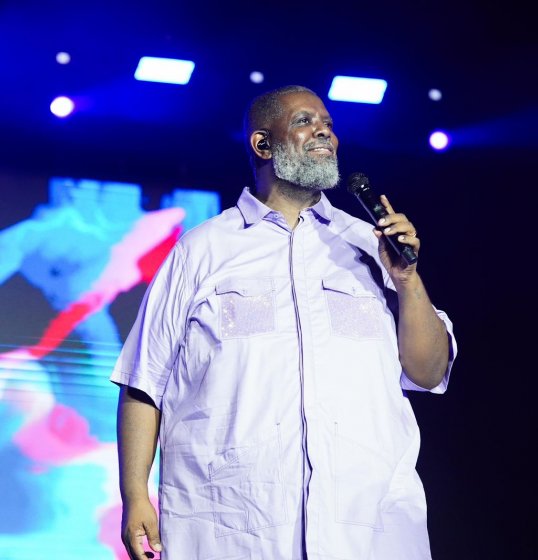 Péricles leva o Pagode do Pericão para Salvador e lota Arena Fonte Nova