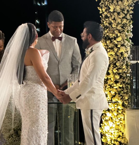 Pablo do Arrocha Surpreende Adriele com com cerimônia de casamento 