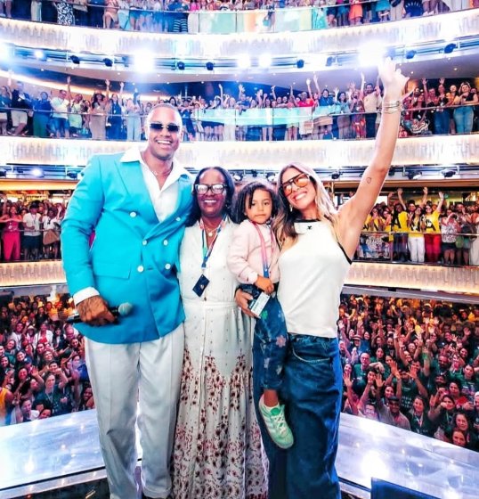 Léo Santana dá início ao Navio do Gigante com três dias de festa em alto-mar