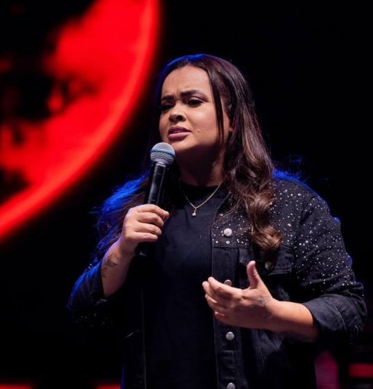 Klessinha solta spoiler de “Reconsidera” e se prepara para maratona de arrocha em Vitória da Conquista