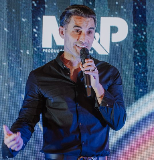 Tayrone anuncia parceria com M&P Produções e prepara novo DVD em São Paulo