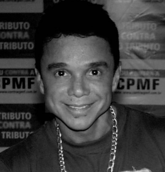 [Morre o cantor Netinho, voz marcante do Axé Music, aos 60 anos em Salvador]